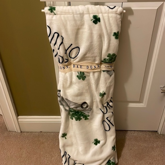 Rae Dunn Other - Rae Dunn Plush Throw NWT